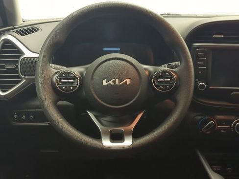 Used 2023 Kia Soul LX image 25