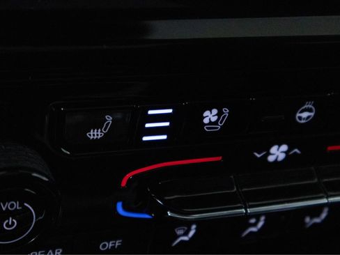 Used 2023 Jeep Grand Cherokee 4WD 4xe w/ Luxury Tech Group II image 22