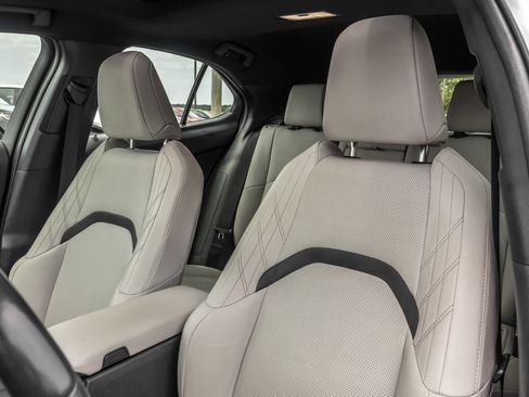 Used 2023 Lexus UX 250h AWD w/ Accessory Package (Z1) image 13