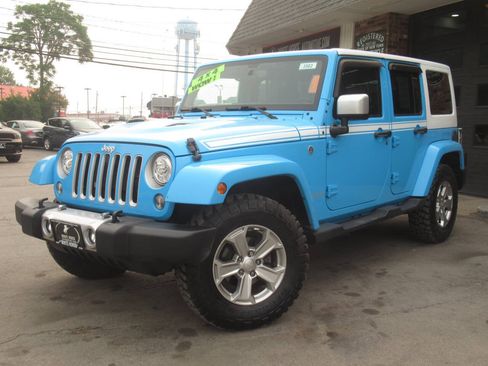 Used 2017 Jeep Wrangler Unlimited Sahara w/ Quick Order Package 24E Chief AWD/4WD image 34