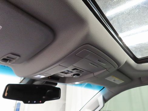 Used 2019 Chevrolet Suburban Premier image 21