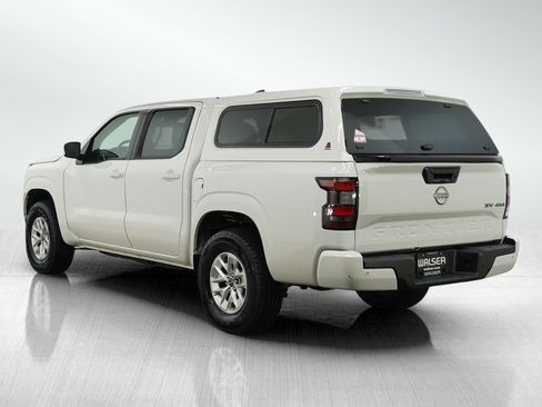 Used 2024 Nissan Frontier SV w/ Technology Package image 3