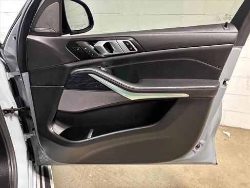 Used 2023 BMW X7 xDrive40i w/ Executive Package image 31