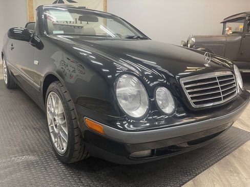 Used 1999 Mercedes-Benz CLK 320 Cabriolet image 14