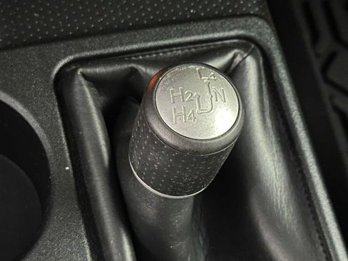 Used 2007 Toyota FJ Cruiser 4WD image 16
