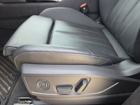 Used 2025 Audi Q5 Premium Plus w/ Premium Plus AWD/4WD image 32