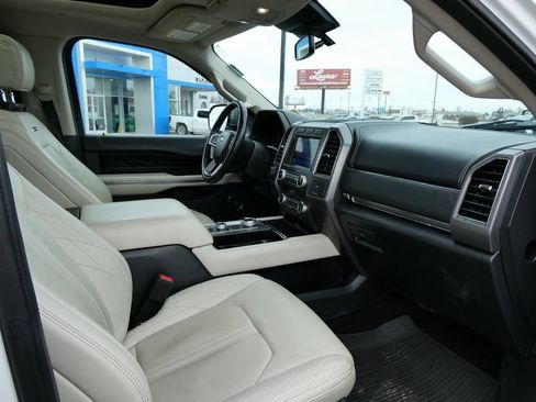 Used 2021 Ford Expedition Max Platinum image 16