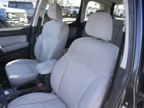 Used 2016 Subaru Forester 2.5i Premium image 10