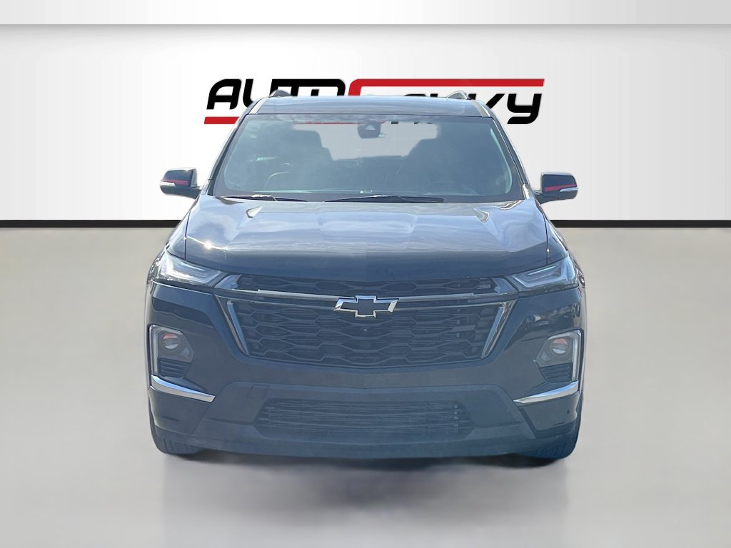 Used 2023 Chevrolet Traverse Premier w/ Redline Edition AWD/4WD image 2