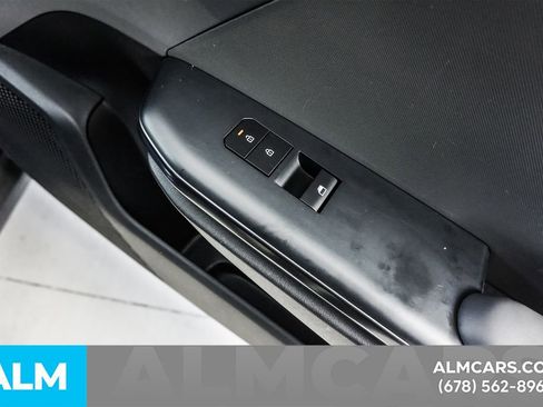 Used 2025 Kia K4 LXS image 42