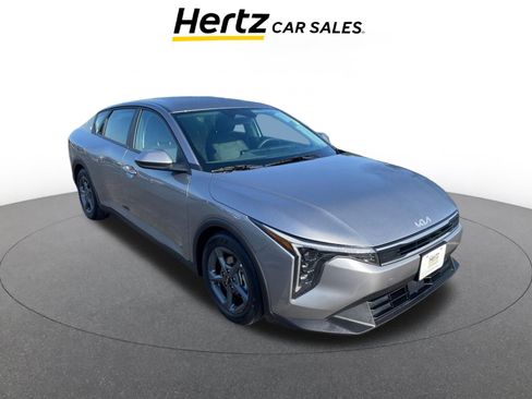 Used 2025 Kia K4 LXS image 1