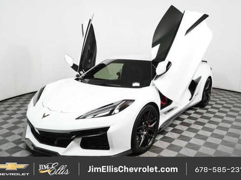 Used 2023 Chevrolet Corvette Z06 w/ Stealth Interior Trim Package RWD image 36