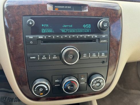 Used 2011 Chevrolet Impala LS FWD image 19