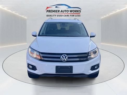 Used 2013 Volkswagen Tiguan SEL FWD image 2