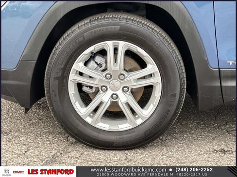 Used 2024 GMC Terrain SLE w/ Driver Convenience Package FWD image 10