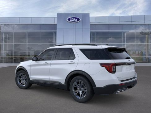 New 2026 Ford Explorer Active w/ Active Comfort Package AWD/4WD image 4