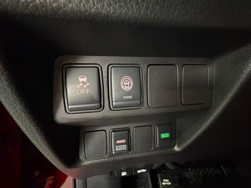 Used 2019 Nissan Rogue Sport SV AWD/4WD image 29
