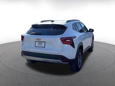 Used 2025 Chevrolet Trax LT image 14