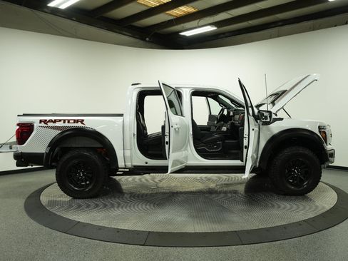 Used 2025 Ford F150 Raptor AWD/4WD image 10