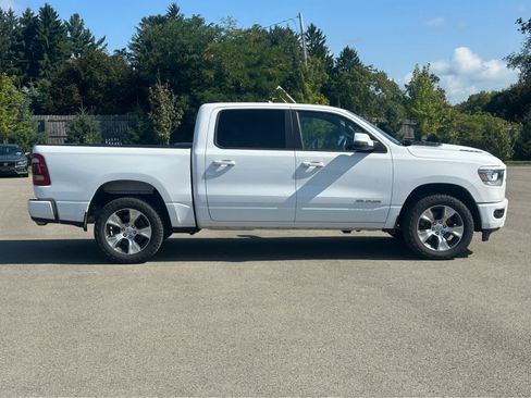 Used 2024 RAM 1500 Laramie AWD/4WD image 8