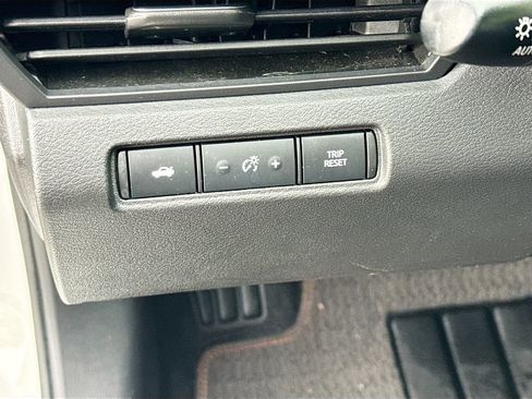 Certified 2024 Nissan Altima 2.5 SR FWD image 19