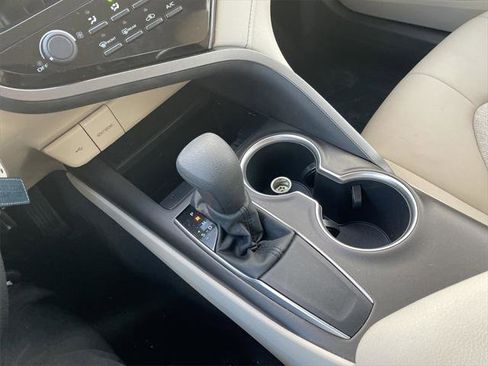 Certified 2021 Toyota Camry LE image 20