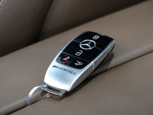 Used 2019 Mercedes-Benz E 63 AMG S image 43