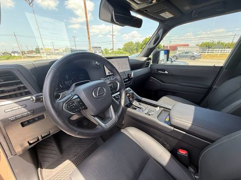 Used 2024 Lexus GX 550 AWD/4WD image 14