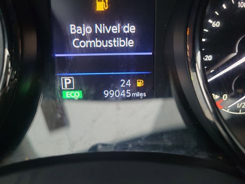 Used 2020 Nissan Rogue SV image 25