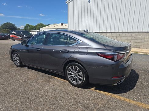 Used 2023 Lexus ES 350 w/ Accessory Package (Z1) FWD image 4