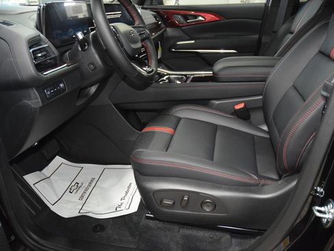 New 2026 Chevrolet Traverse RS w/ LPO, Floor Liner Package AWD/4WD image 40