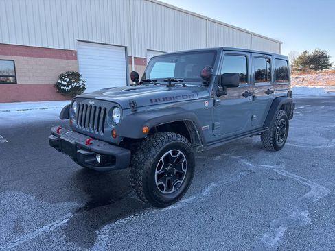 Used 2013 Jeep Wrangler Unlimited Rubicon image 3