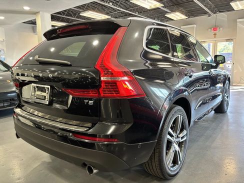 Used 2019 Volvo XC60 T5 Momentum w/ Premium Package image 7