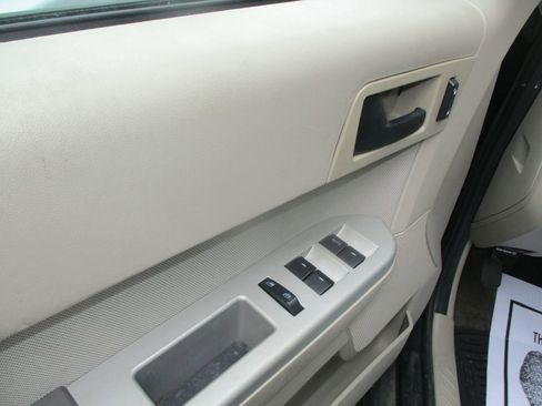 Used 2011 Ford Escape XLT image 11