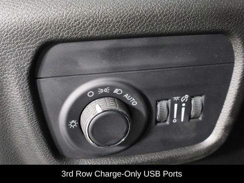 Used 2023 Jeep Grand Cherokee L Laredo image 22