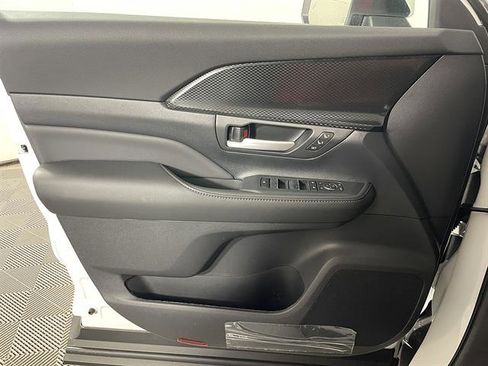 New 2026 Toyota Grand Highlander AWD Hybrid image 21