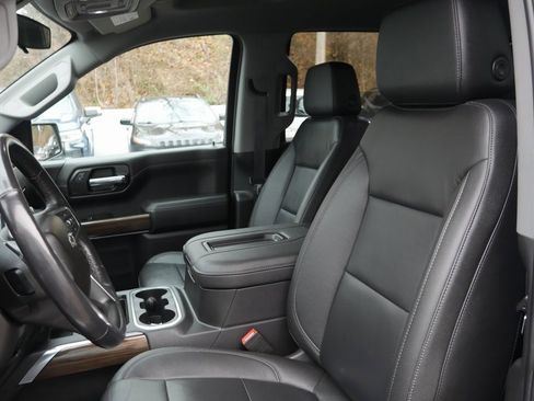 Used 2022 Chevrolet Silverado 1500 RST w/ LPO, Blackout Package image 9