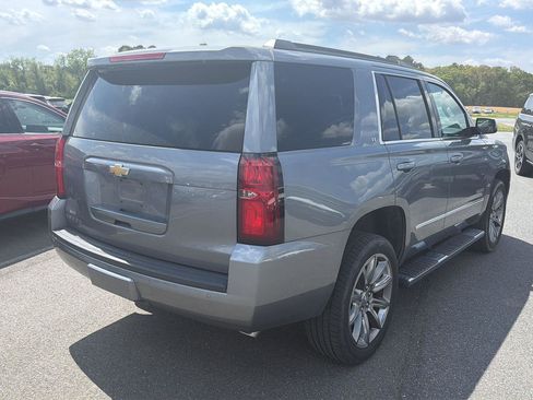 Used 2019 Chevrolet Tahoe LT w/ LT Signature Package image 5