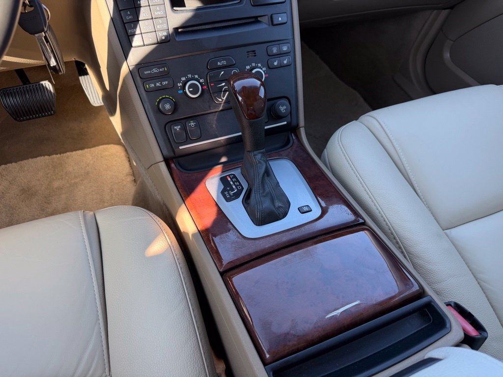 Used 2014 Volvo XC90 3.2 FWD image 16