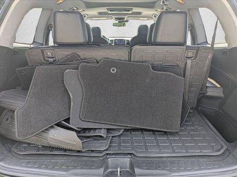 Used 2017 Honda Pilot Elite image 6