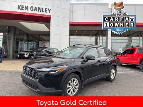 Used 2023 Toyota Corolla Cross LE w/ Moonroof Package image 1