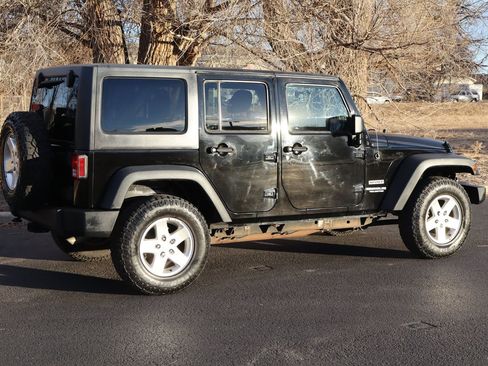 Used 2012 Jeep Wrangler Unlimited Sport image 4