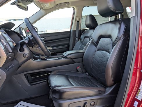 Used 2024 Nissan Pathfinder Platinum w/ Cargo Package image 26