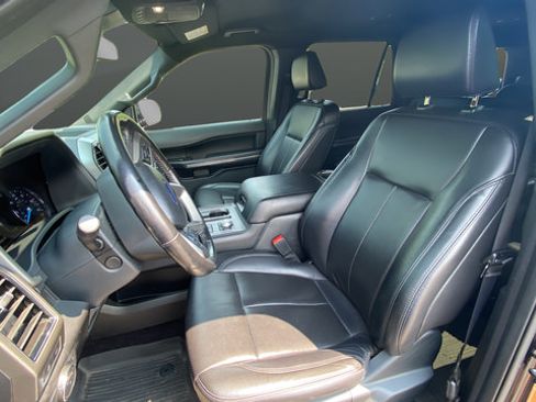 Used 2021 Ford Expedition XLT AWD/4WD image 9