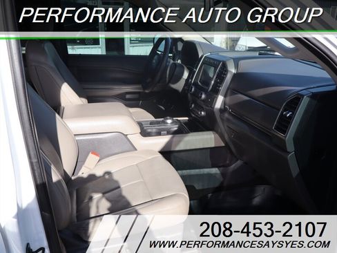 Used 2020 Ford Expedition Max XLT w/ Equipment Group 202A image 9