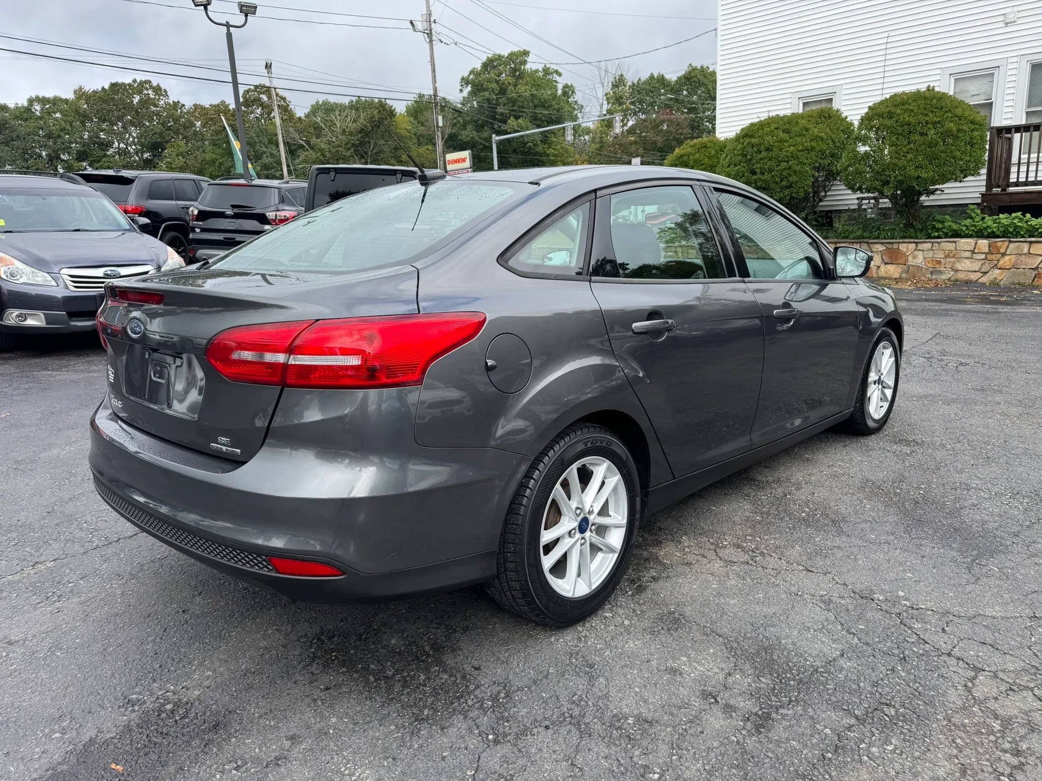 Used 2015 Ford Focus SE w/ SE Cold Weather Package FWD image 7