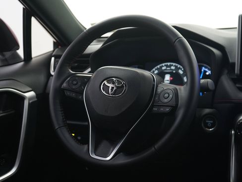 Used 2025 Toyota RAV4 SE w/ Weather & Moonroof Package AWD/4WD image 16