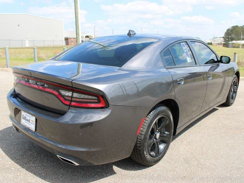 Used 2023 Dodge Charger SXT RWD image 18