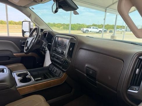 Used 2015 Chevrolet Silverado 2500 LTZ w/ LTZ Plus Package AWD/4WD image 8