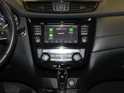 Used 2020 Nissan Rogue SV w/ Premium Package AWD/4WD image 15